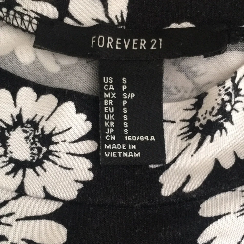 Forever 21 Women’s Dress S Black White Floral Daisies Sundress Flowy Sleeveless - Picture 5 of 7
